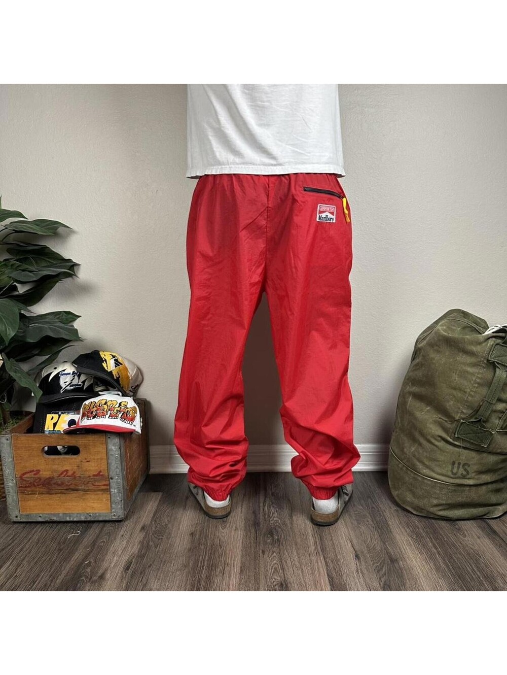 Vintage 90s red Marlboro baggy wide legged track pants retro fit cuffed Large - Picture 3 of 8